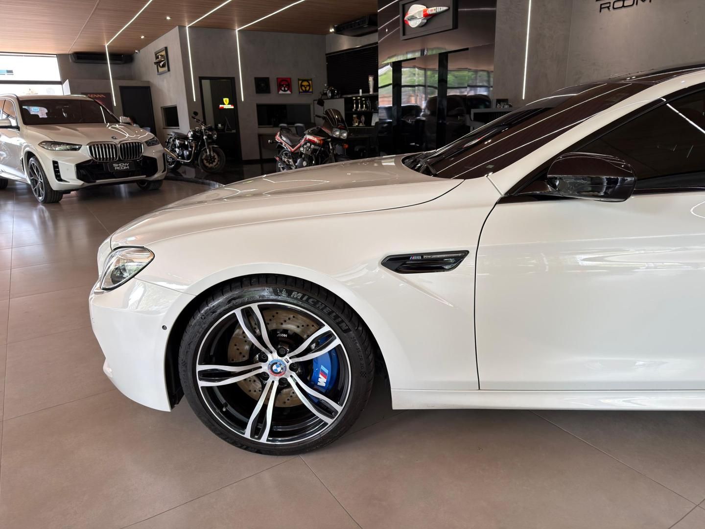 BMW M 6 Gran Coupe 4.4T V8 32v 2017 - miniatura 5