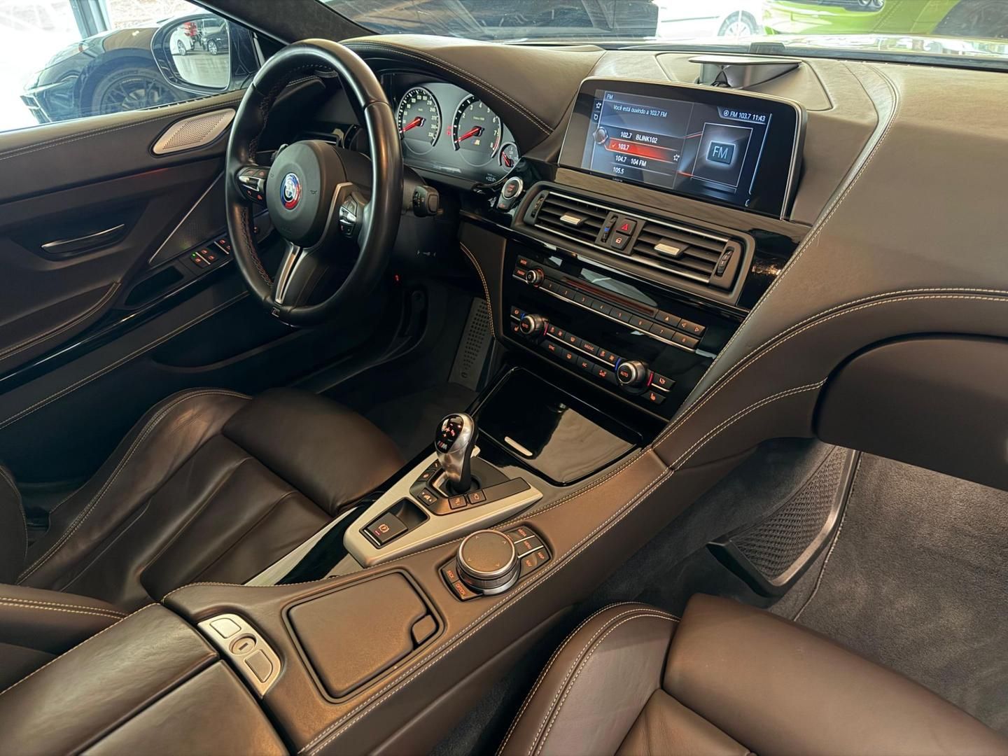 BMW M 6 Gran Coupe 4.4T V8 32v 2017 - miniatura 14