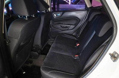 FORD Fiesta Hatch SE 1.6 2015 - miniatura 2