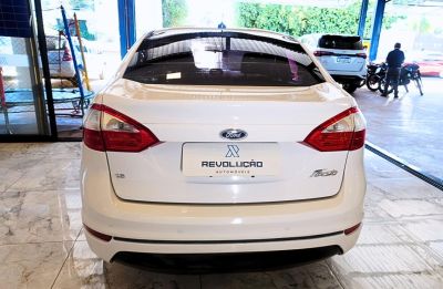 FORD Fiesta Hatch SE 1.6 2015 - miniatura 8
