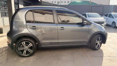 VOLKSWAGEN Up Xtreme 1.0 12v TSi 4p. 2021 - miniatura 3