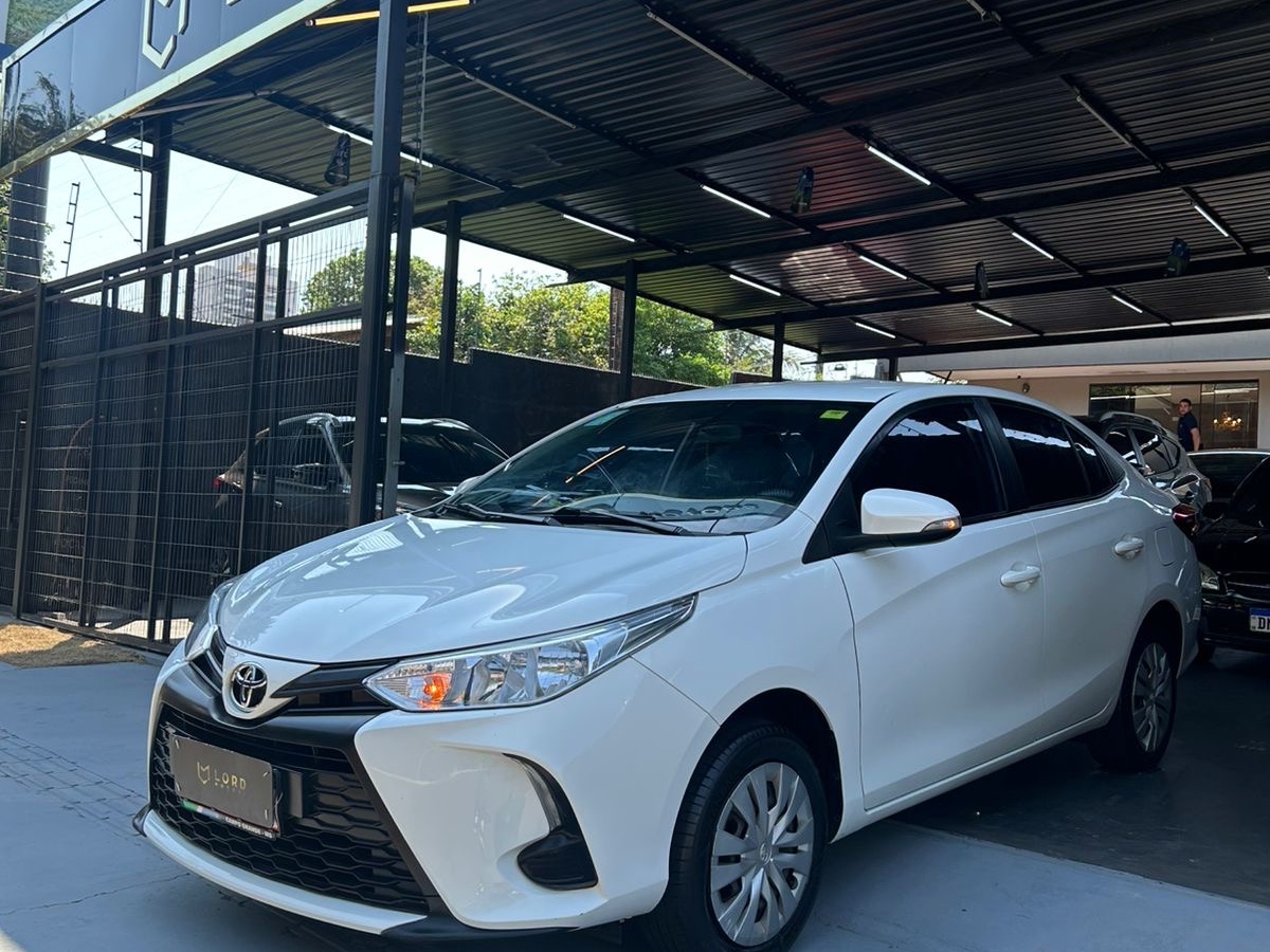 TOYOTA Yaris XL 1.5 16v 2024