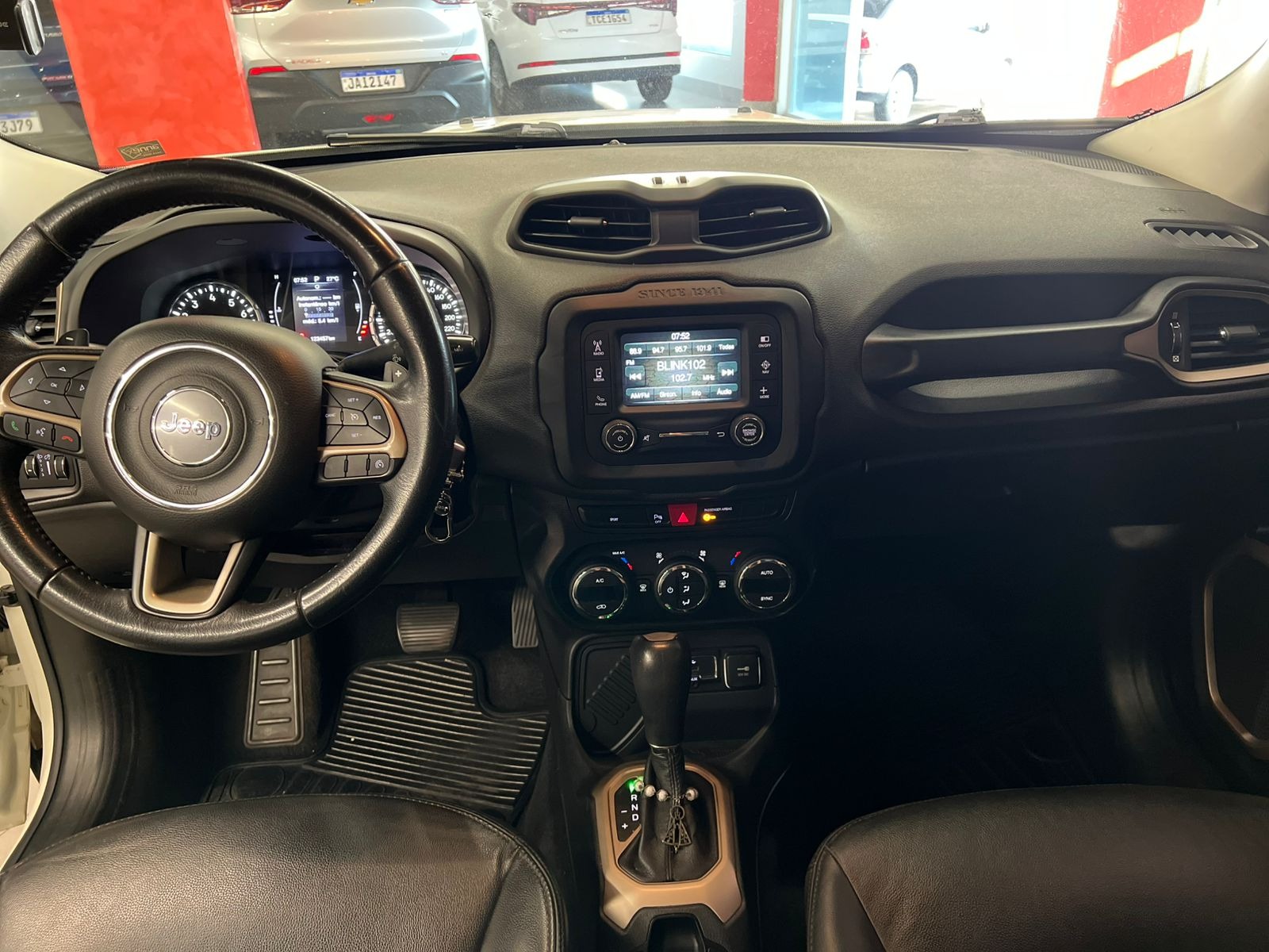 JEEP Renegade Longitude 1.8 16v 2017 - miniatura 11
