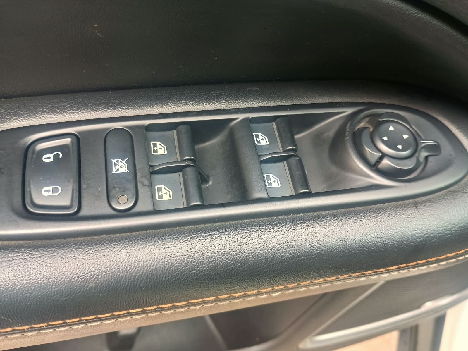 JEEP Compass Longitude 2.0 16v 2018 - miniatura 16