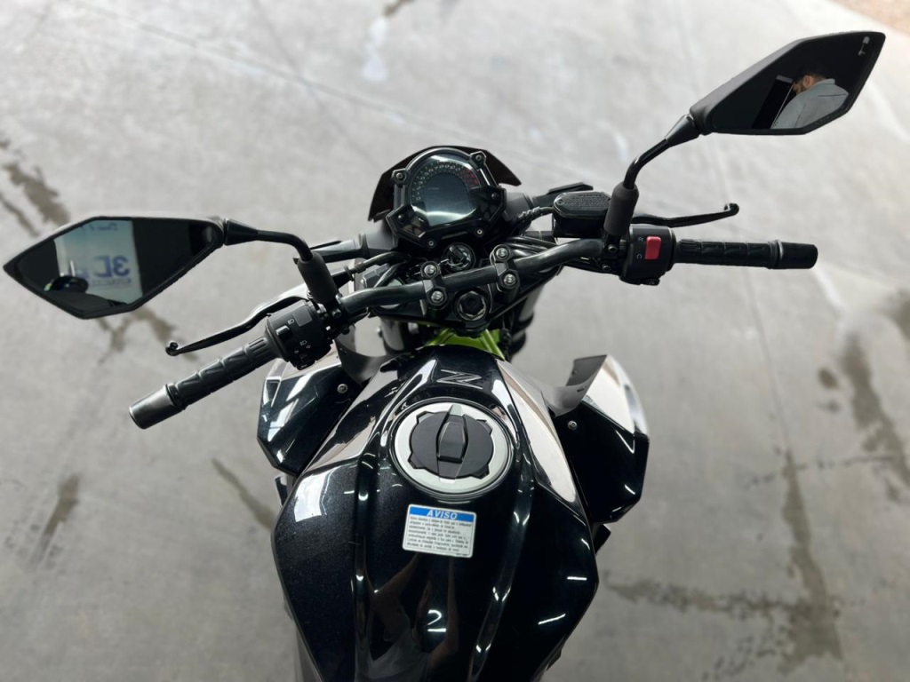 KAWASAKI Z 400 2020 - miniatura 4