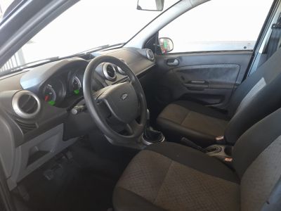FORD Fiesta Hatch SE 1.6 4p. 2014 - miniatura 9
