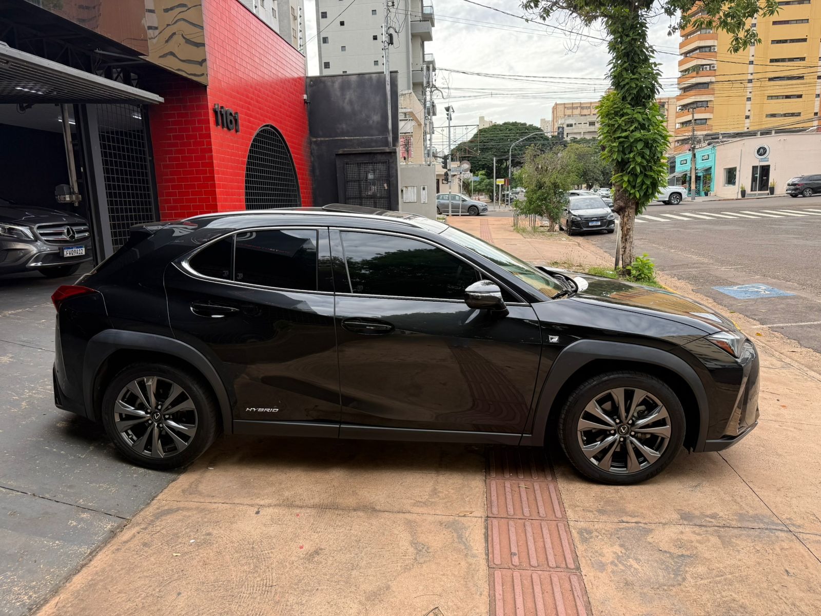 LEXUS UX 250h F-Sport 2.0 16v 2019 - miniatura 5