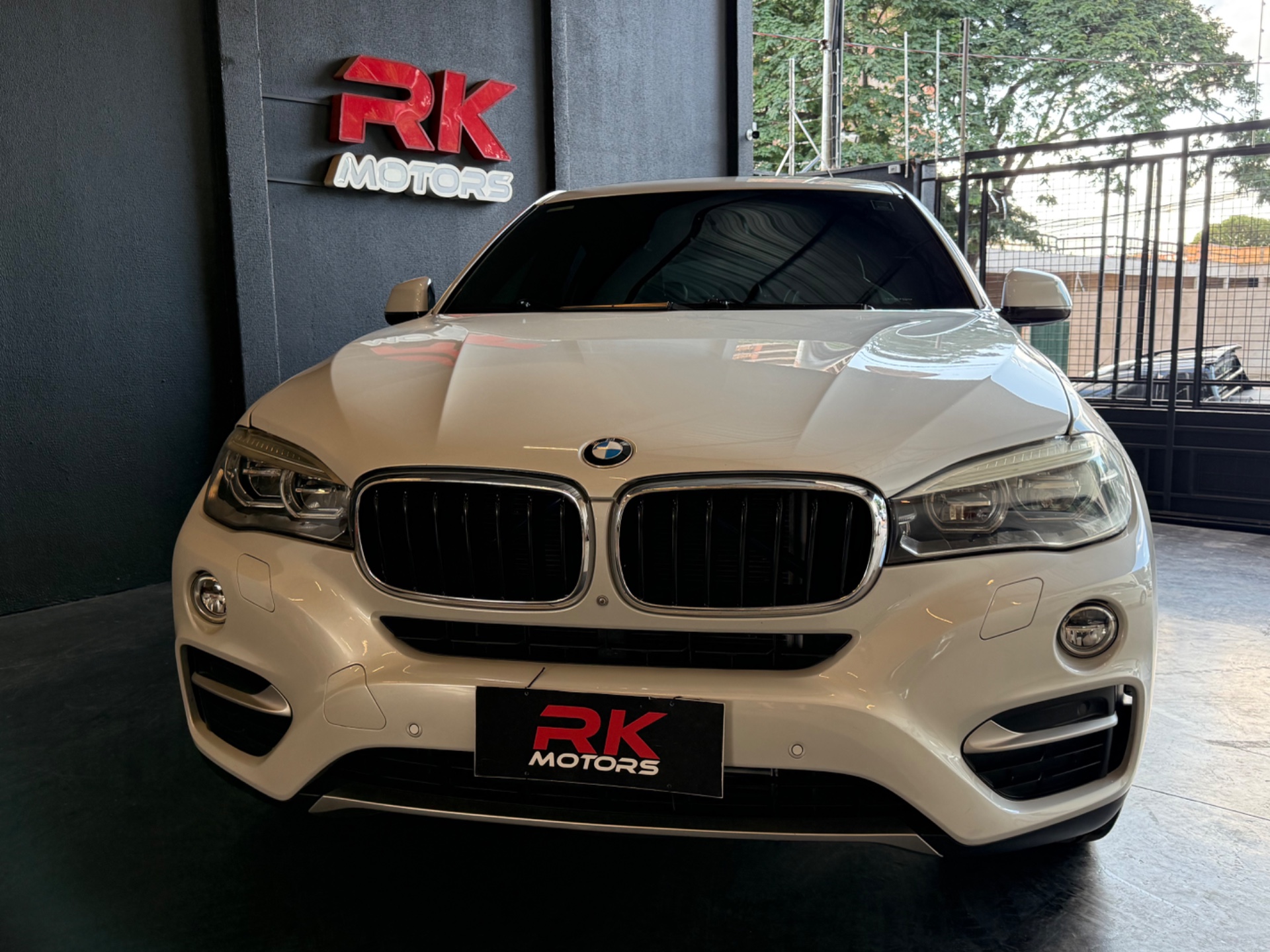 BMW X6 xDrive35i 3.0T 24v 2016 - miniatura 4