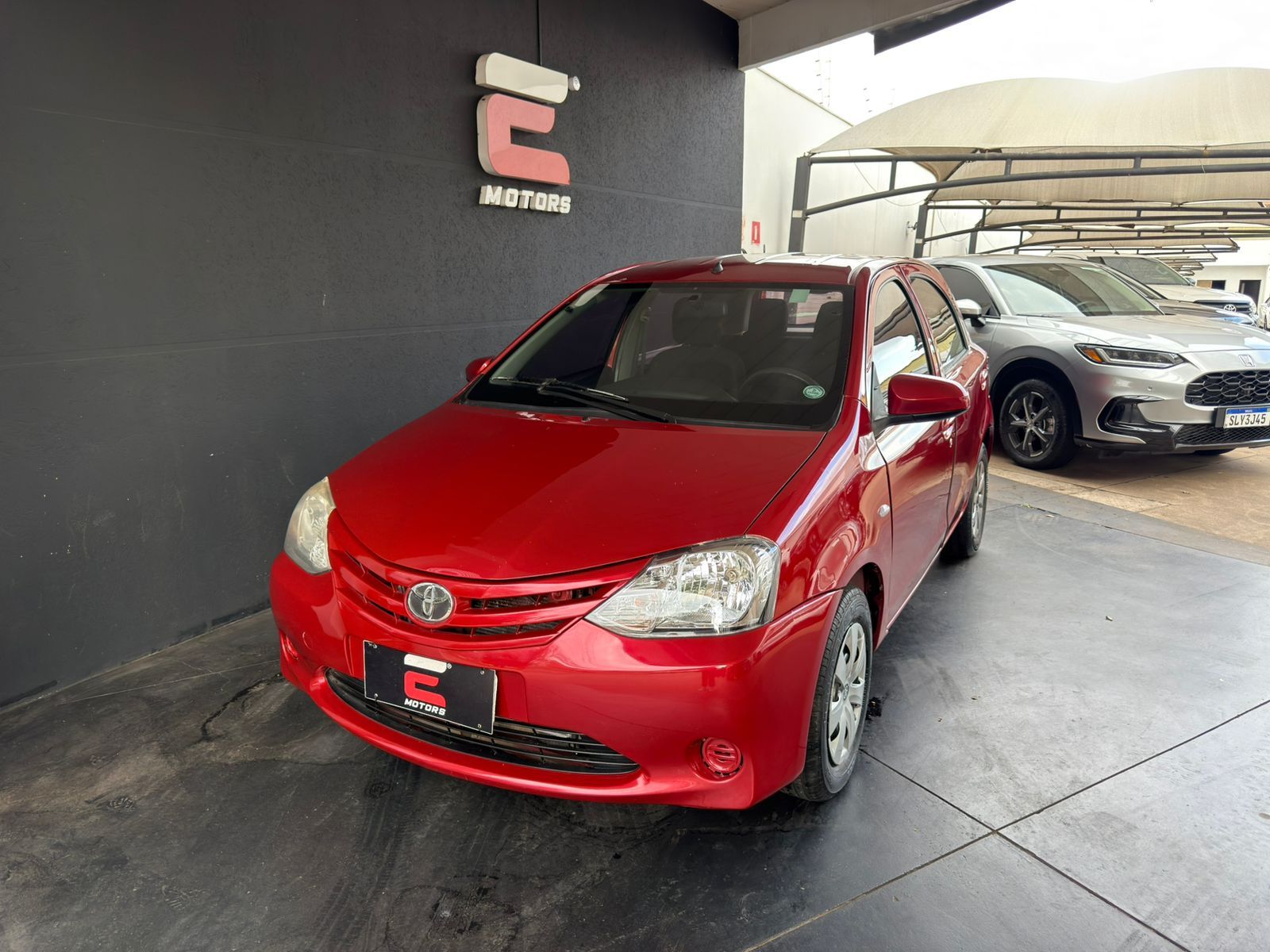Vista principal de TOYOTA Etios X 1.3 16v 2016