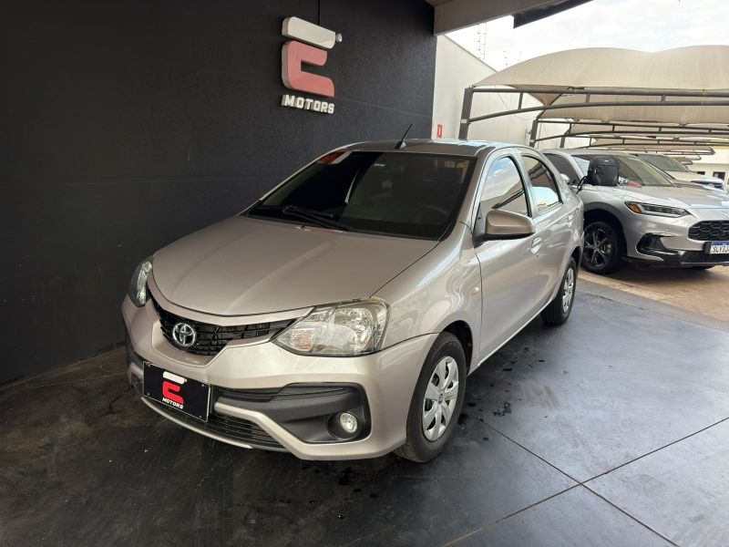 Vista principal de TOYOTA Etios Sedan XS 1.5 16v 2018
