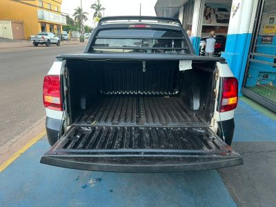 VOLKSWAGEN Saveiro Robust 1.6 16v C.D. 2023 - miniatura 9
