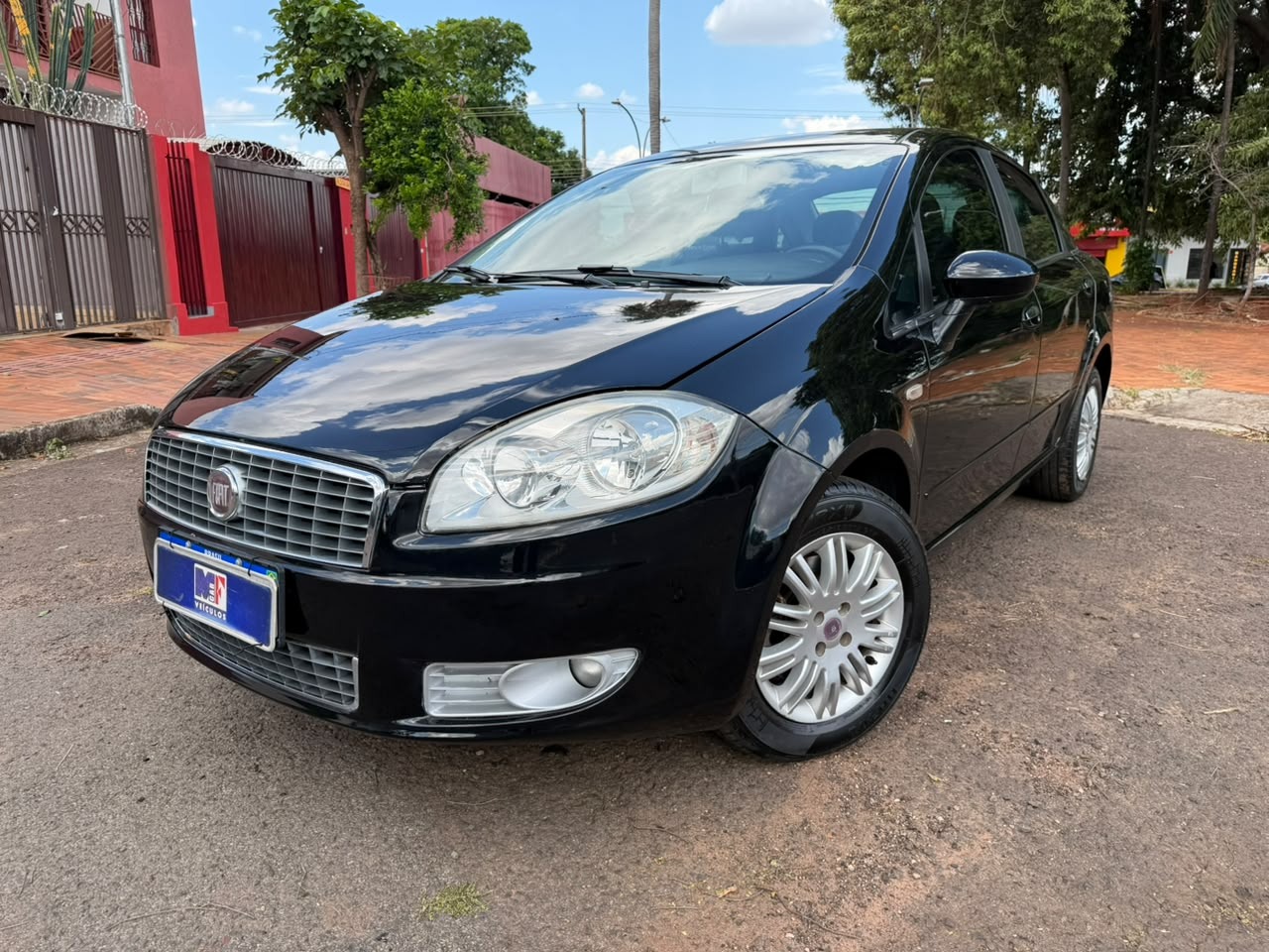 FIAT Linea Essence 1.8 16v Dualogic 2012 - miniatura 2