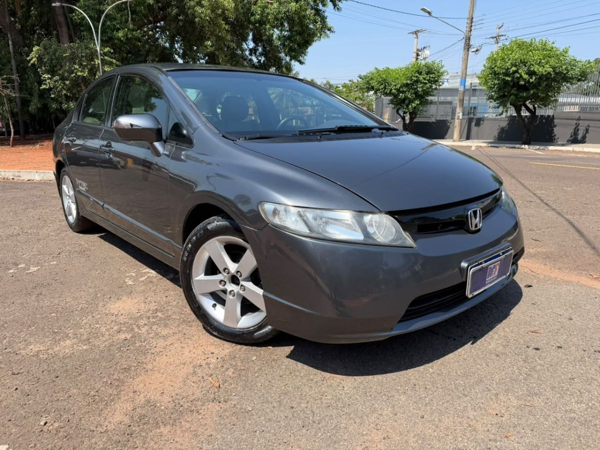 Vista principal de HONDA Civic LXS 1.8 16v 2007