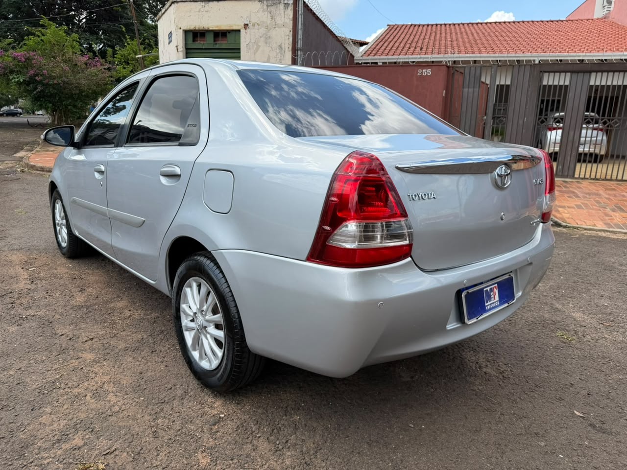 TOYOTA Etios Sedan XLS 1.5 16v 2016 - miniatura 3