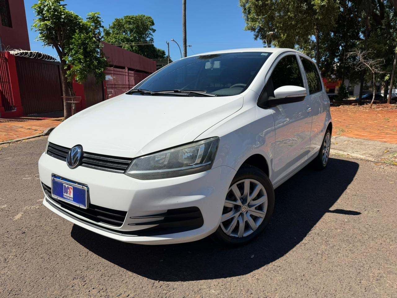 VOLKSWAGEN Fox Trendline 1.0 12v 4p. 2017 - miniatura 2