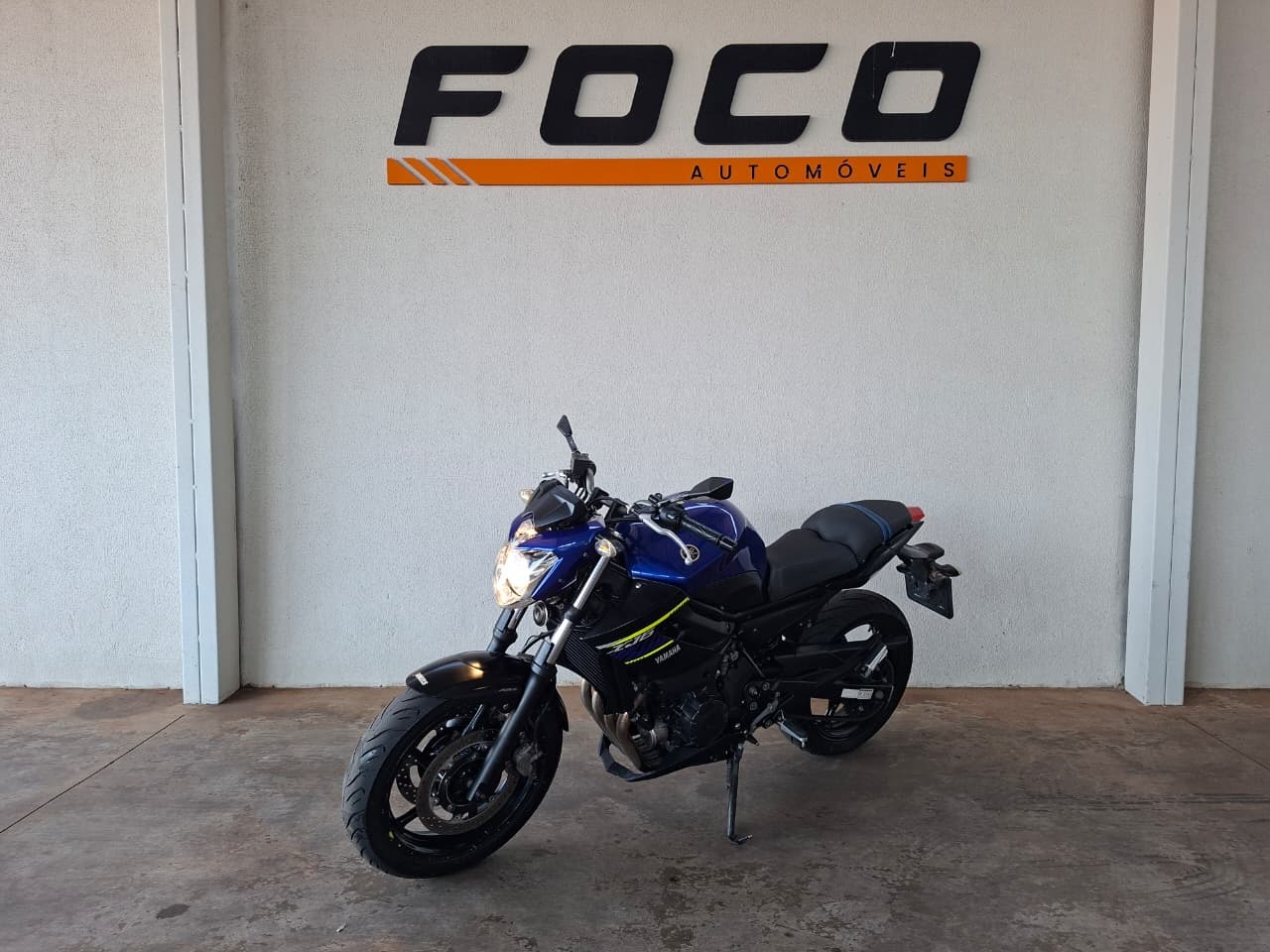 YAMAHA XJ 6 600 N 2019 - miniatura 2