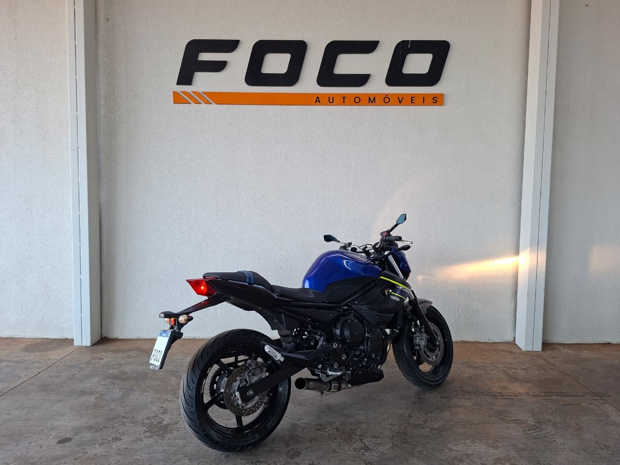 YAMAHA XJ 6 600 N 2019 - miniatura 4