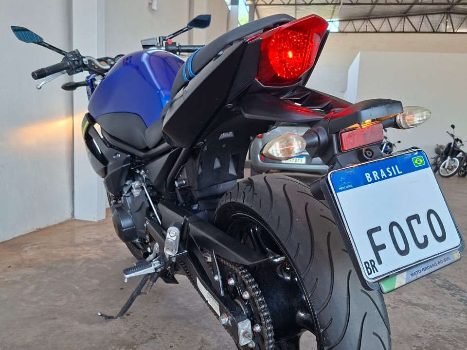 YAMAHA XJ 6 600 N 2019 - miniatura 7