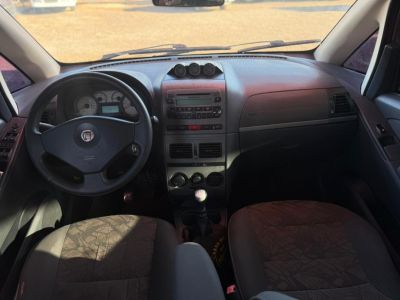 FIAT Idea Adventure 1.8 2010 - miniatura 3