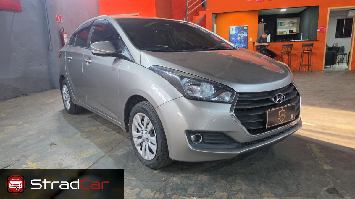 Vista principal de HYUNDAI HB20S Comfort Style 1.6 16v 2018