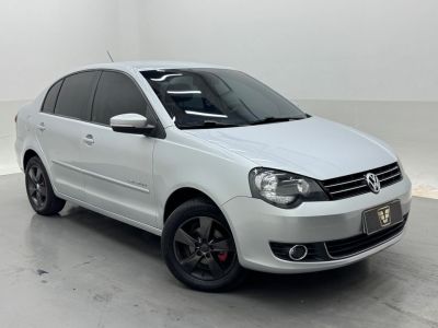 VOLKSWAGEN Polo Sedan Comfortline 1.6 2014