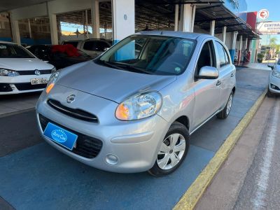 NISSAN March S 1.0 16v 2013