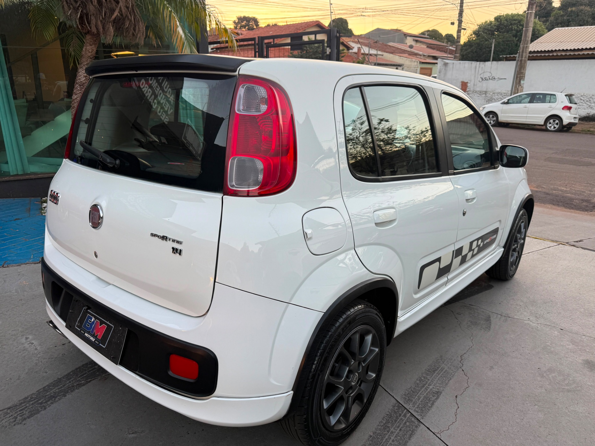 FIAT Uno Sporting 1.4 4p. 2012 - miniatura 2