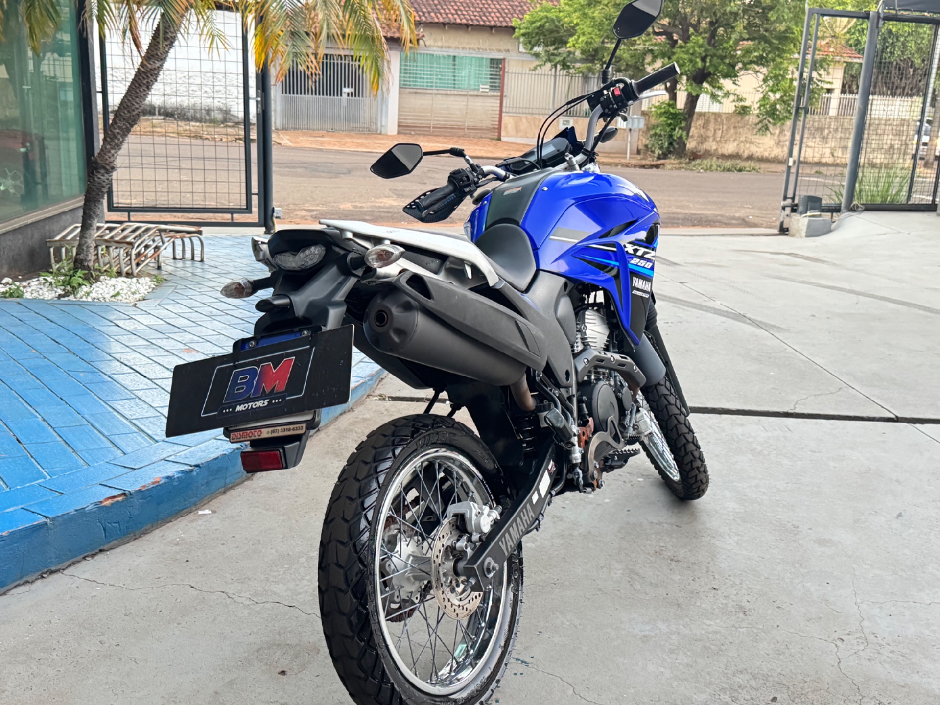 YAMAHA XTZ 250 Lander 2024 - miniatura 6