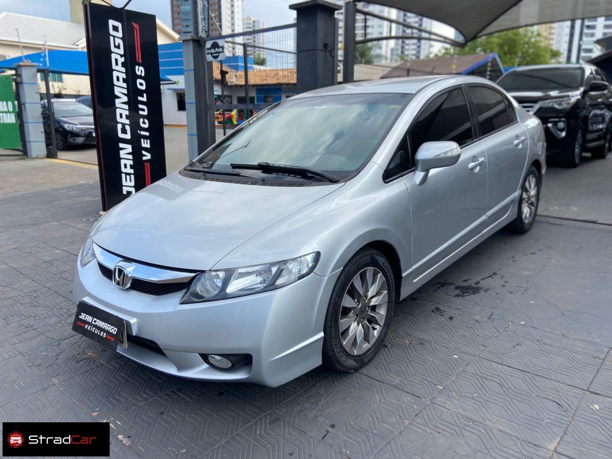 Vista principal de HONDA Civic LXL SE 1.8 16v 2011