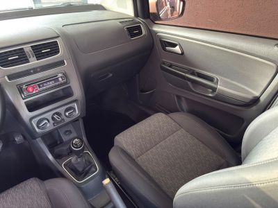 VOLKSWAGEN Fox 1.6 4p. 2014 - miniatura 10