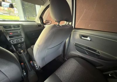 VOLKSWAGEN Fox 1.6 4p. 2014 - miniatura 12