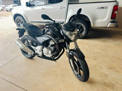 HONDA CB 300R 2014 - miniatura 4