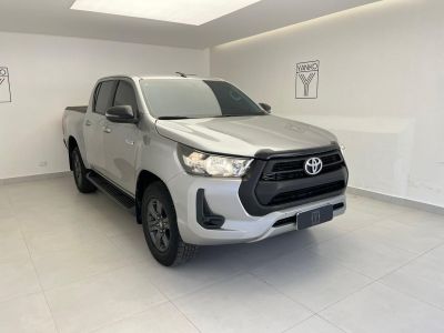 TOYOTA Hilux SR D4-D 2.8TDi 16v 4X4 C.D. 2022 - miniatura 2
