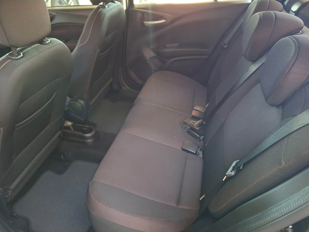 FIAT Cronos Precision 1.8 16v 2019 - miniatura 8