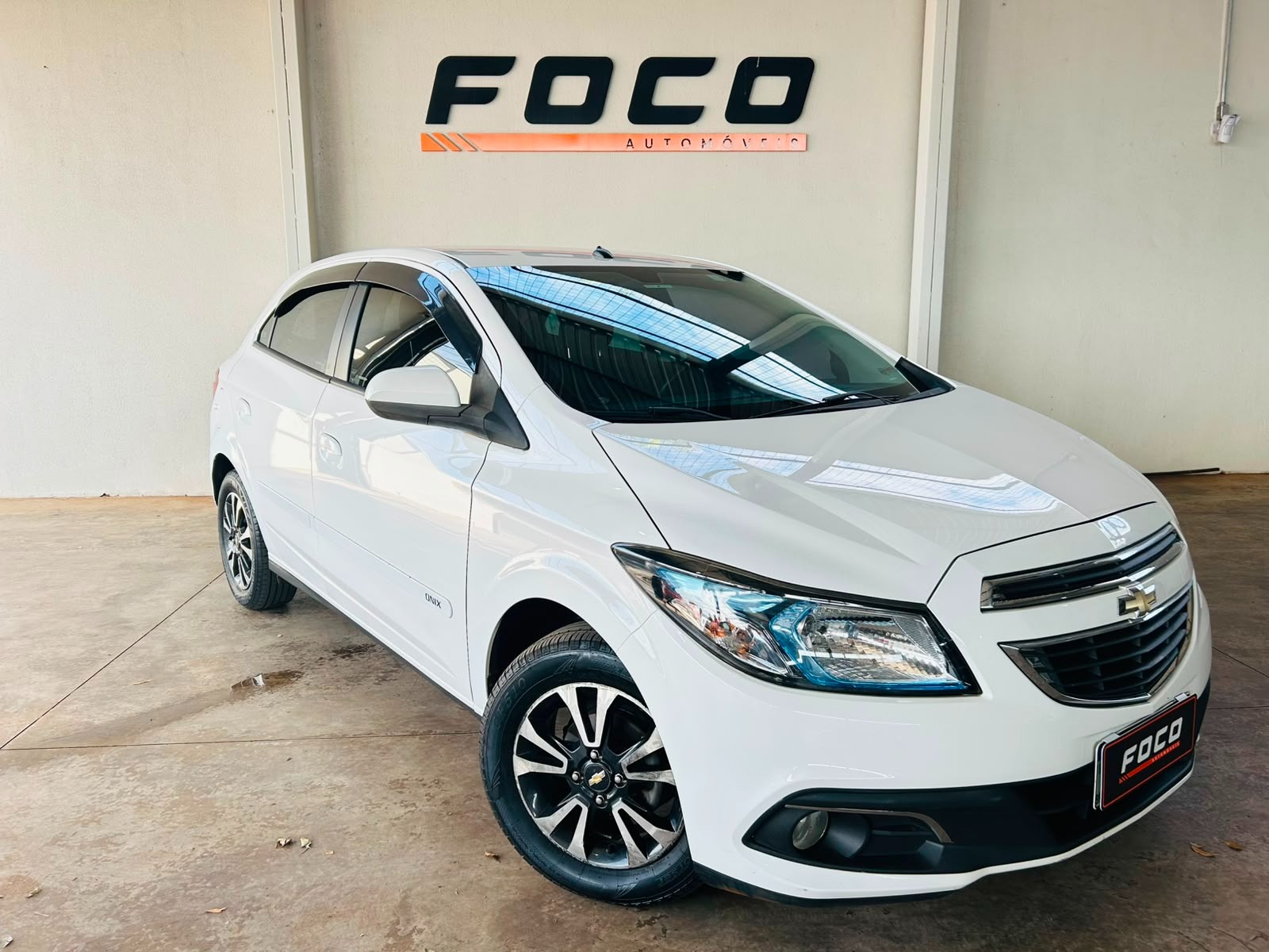 CHEVROLET Onix LTZ 1.4 2015 - miniatura 3