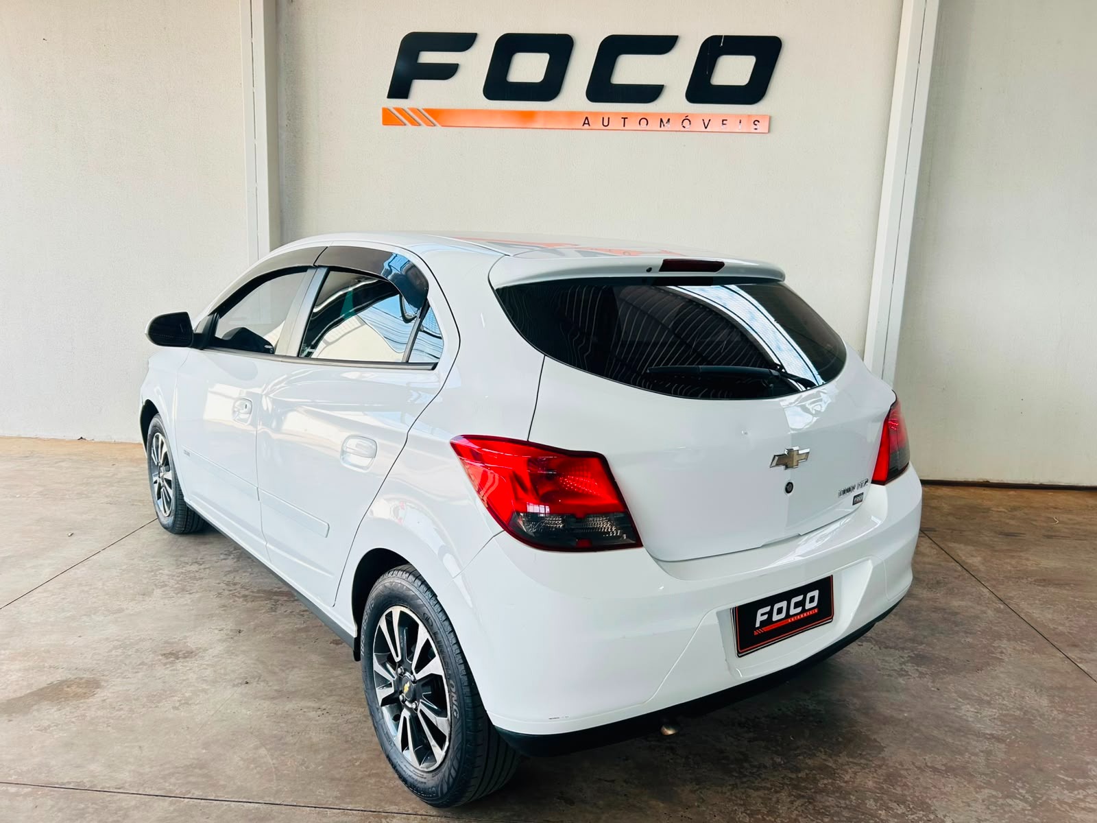 CHEVROLET Onix LTZ 1.4 2015 - miniatura 4
