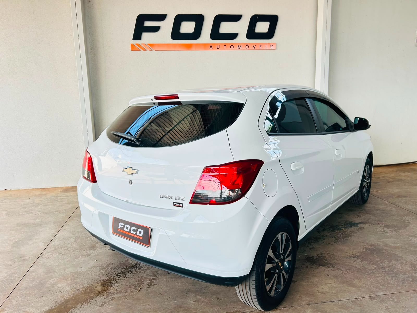 CHEVROLET Onix LTZ 1.4 2015 - miniatura 5