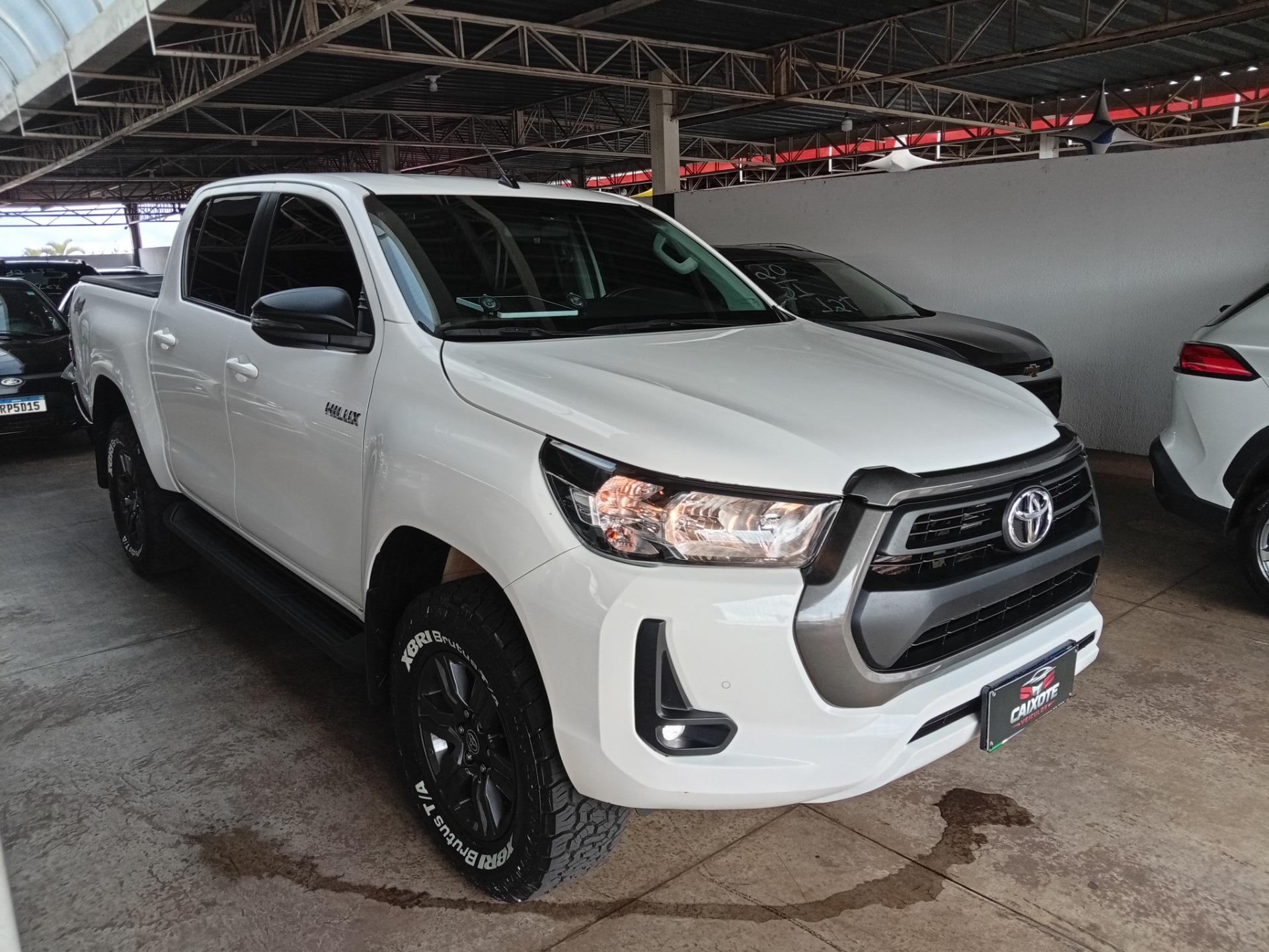 TOYOTA Hilux SR D4-D 2.8TDi 16v 4X4 C.D. 2024 - miniatura 2
