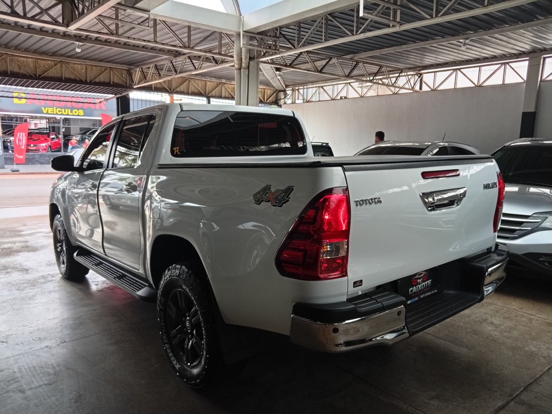 TOYOTA Hilux SR D4-D 2.8TDi 16v 4X4 C.D. 2024 - miniatura 6