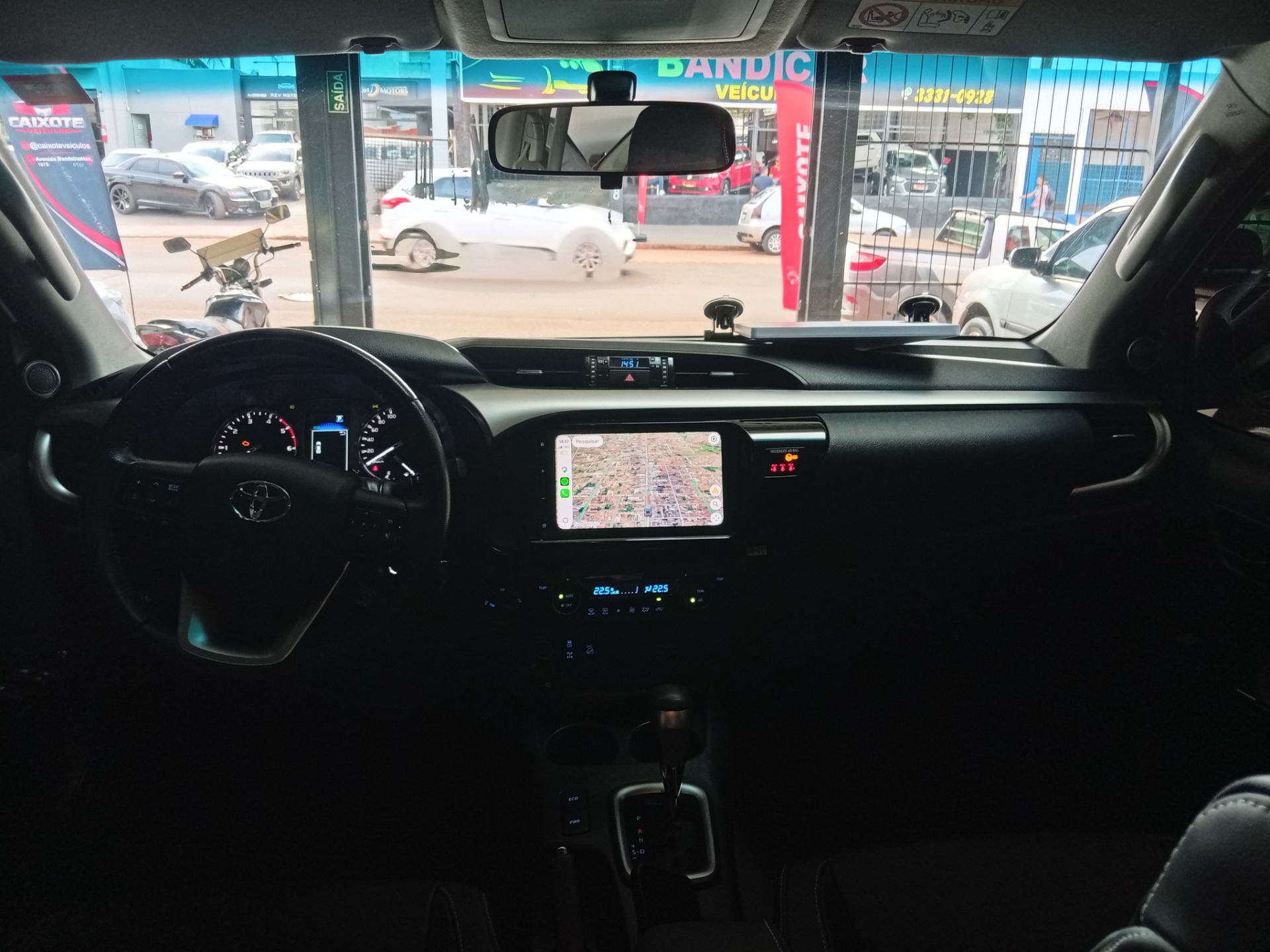 TOYOTA Hilux SR D4-D 2.8TDi 16v 4X4 C.D. 2024 - miniatura 7