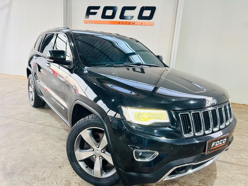 Vista principal de JEEP Grand Cherokee Limited 3.0TD V6 2015