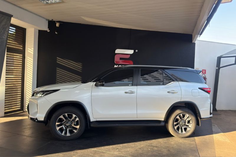 TOYOTA Hilux SW4 Diamond D4-D 2.8TDi 16v 4x4 2025 - miniatura 6