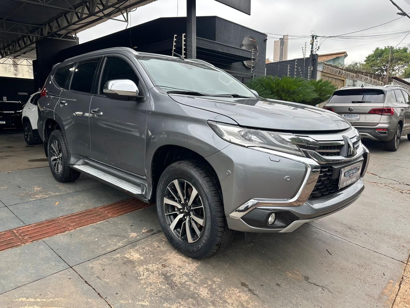 Vista principal de MITSUBISHI Pajero Sport HPE 2.4TDi 16v 4X4 2020