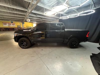 RAM 1500 Rebel 5.7 V8 4X4 C.D. 2023 - miniatura 4