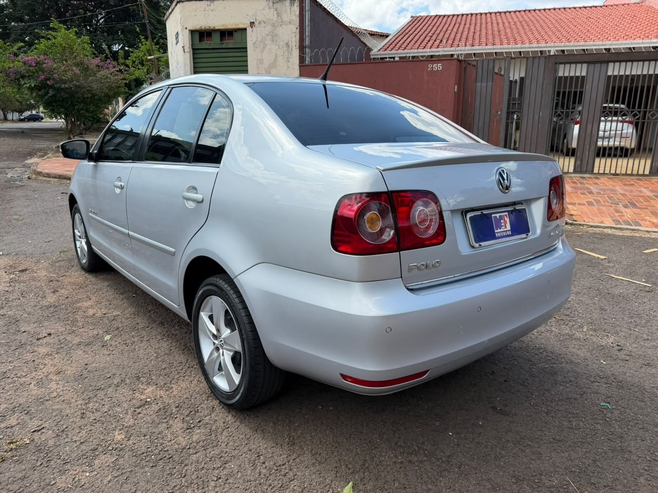 VOLKSWAGEN Polo Sedan Comfortline 1.6 I-Motion 2014 - miniatura 3