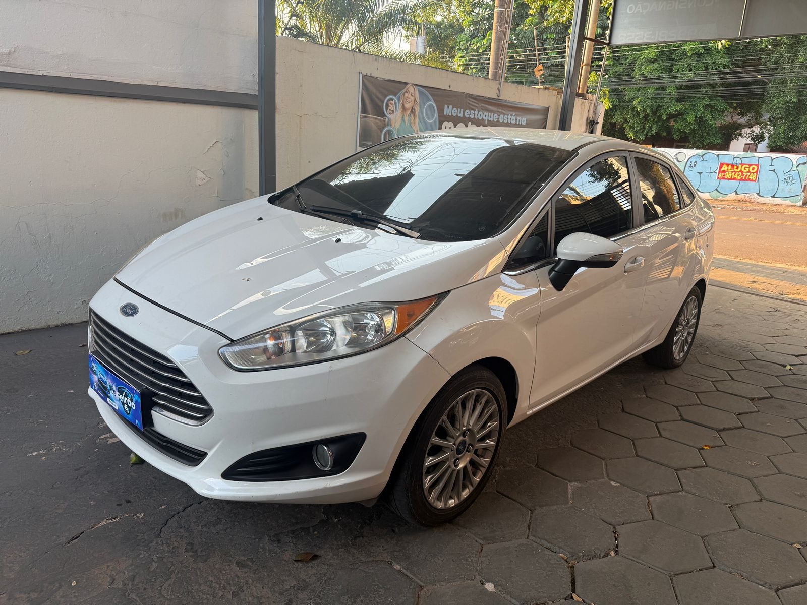 FORD Fiesta Sedan Titanium 1.6 16v PowerShift 2015