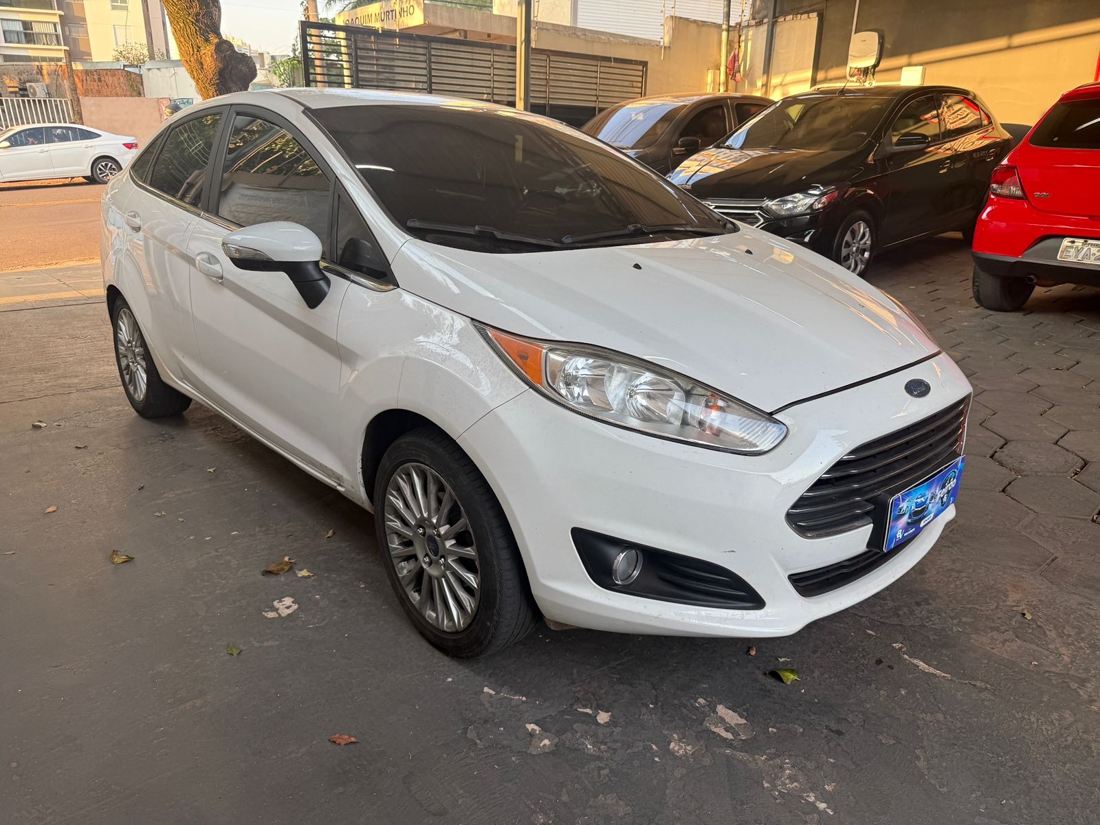 FORD Fiesta Sedan Titanium 1.6 16v PowerShift 2015 - miniatura 2