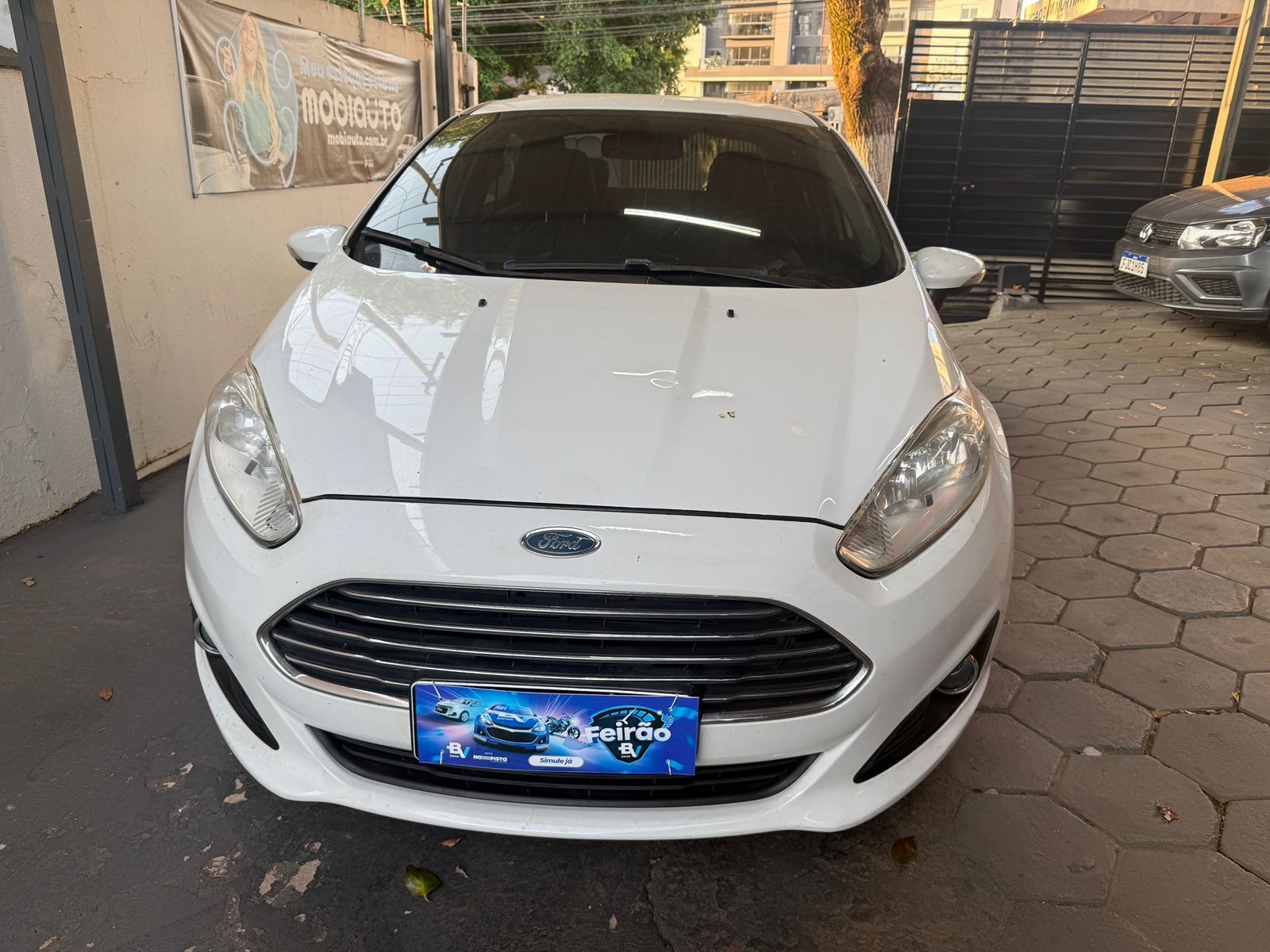 FORD Fiesta Sedan Titanium 1.6 16v PowerShift 2015 - miniatura 3