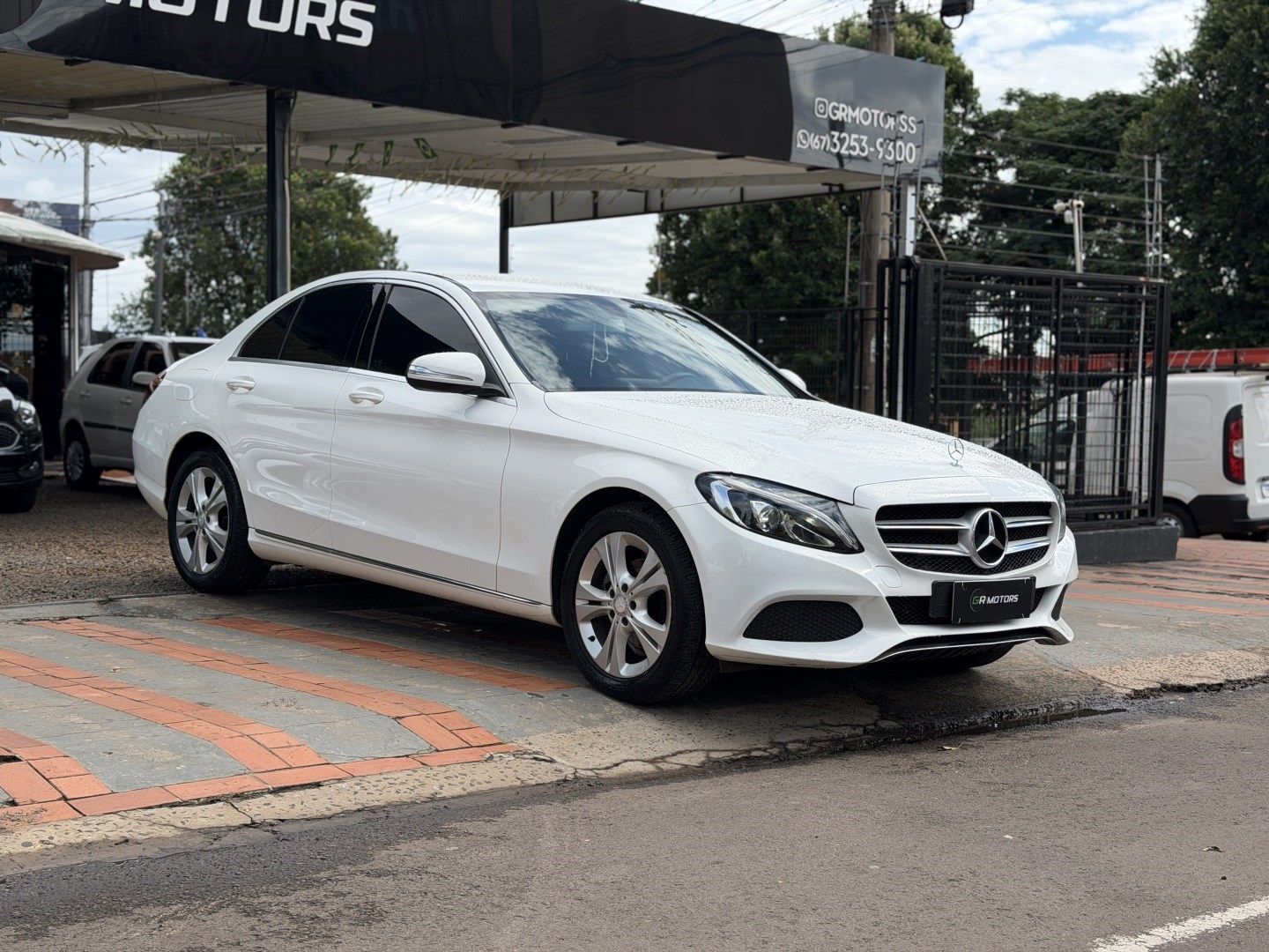 Vista principal de MERCEDES-BENZ C 180 Estate Avantgarde 1.6T 16v 2016