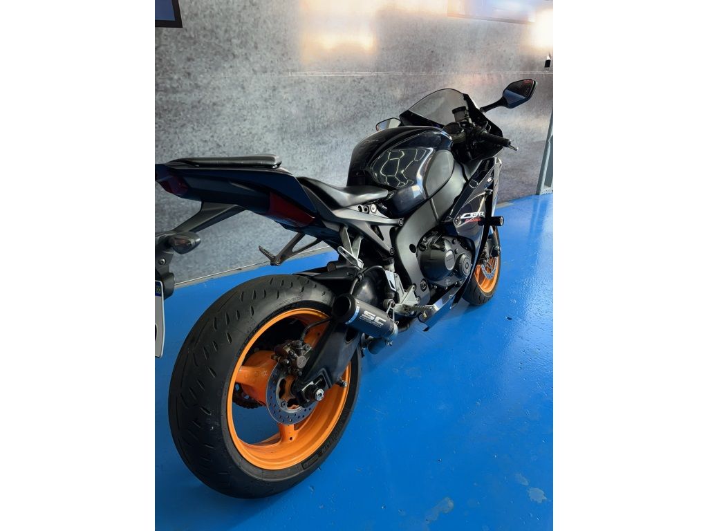 HONDA CBR 1000RR-R Fireblade SP 2009 - miniatura 2
